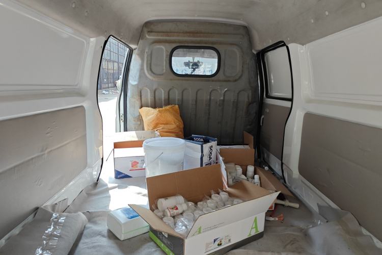 Used Jinbei New Hiace X30L 2018 1.5L Box Truck Wealth Edition DLCG14 Left Rear Seat