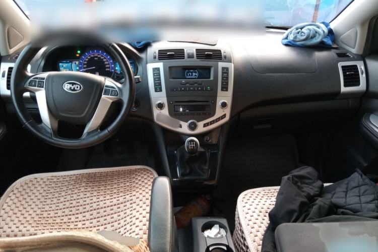 Used BYD S6 2013 Jingyue Edition 2.0L Manual Luxury Model 5 Seats
