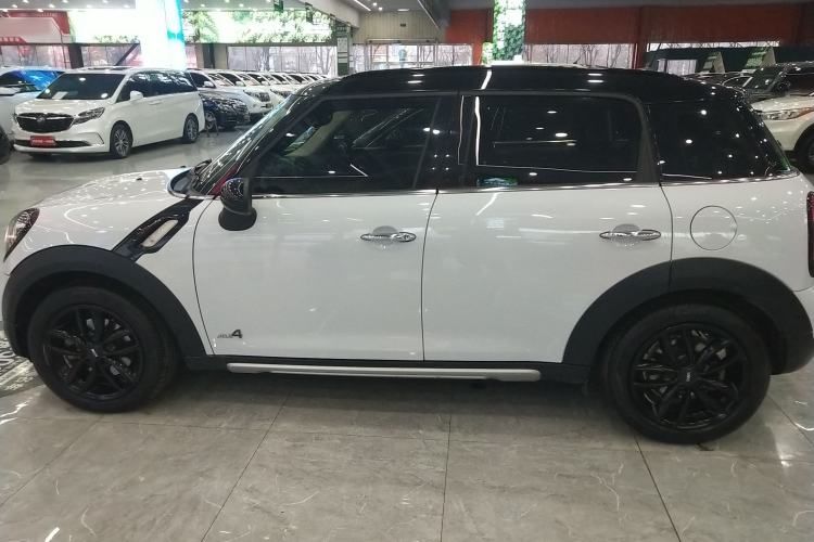 Used MINI Countryman 2016 1.6T COOPER ALL4 Fun Equipment Enthusiast Left Side
