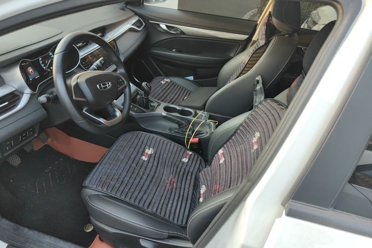 Used Geely Auto Emgrand 2019 Leading Edition 1.5L Manual Luxury Model China VI Standard
