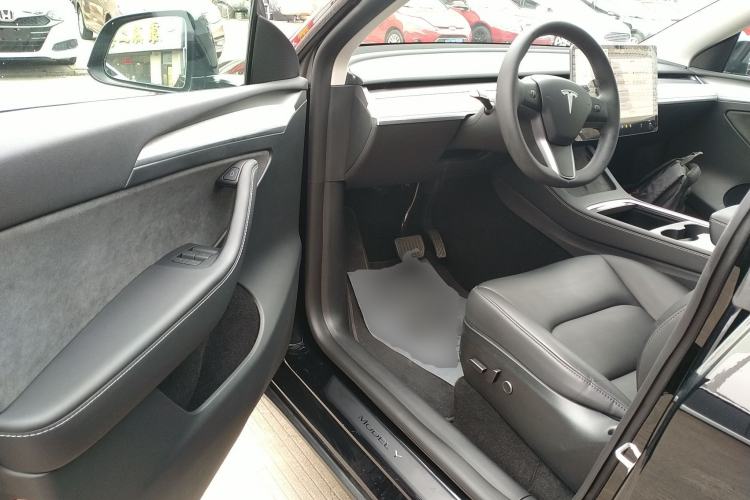 Used Tesla Model Y 2023 Rear-Wheel-Drive Version