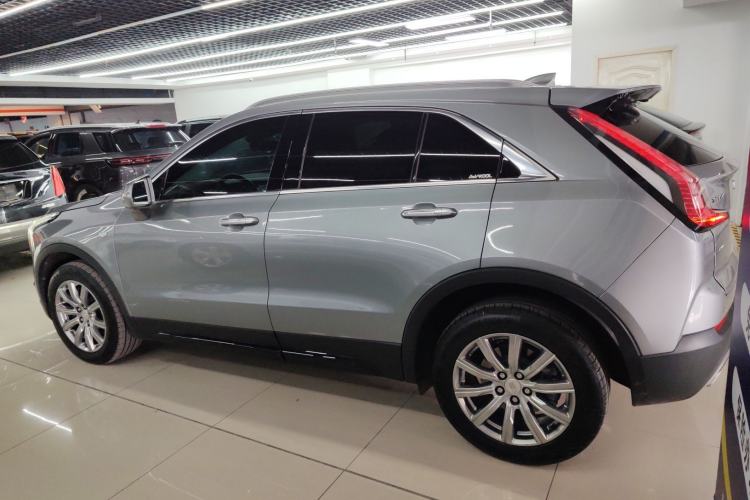 Used Cadillac XT4 2022 28T Two-Wheel-Drive Luxury Version