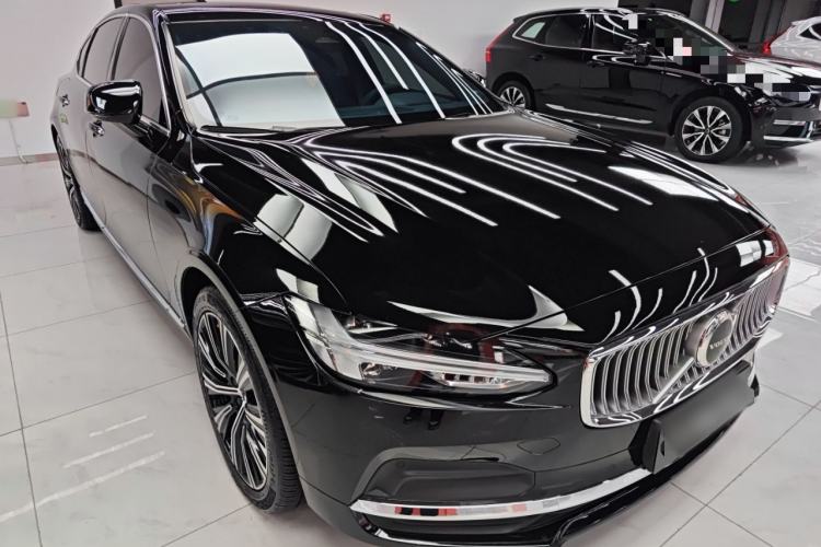Used Volvo S90 2025 B5 Zhiyi Luxury Edition
