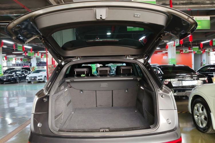 Used Audi Q5L 2023 40T Luxury Dynamic Model Trunk