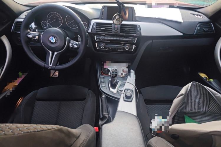 Used BMW 3 Series 2017 320i M Sport Center Console