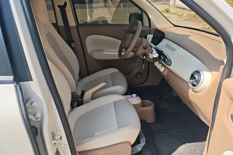 Used Wuling Hongguang MINIEV 2025 Four-Door Version Advanced Edition Right Front Seat