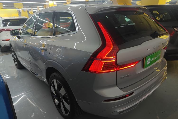 Used Volvo XC60 New Energy 2025 Plug-in Hybrid Long-Range All-Wheel Drive Smart & Luxurious Edition

