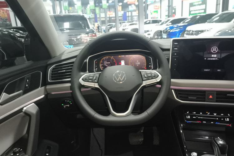 Used Volkswagen Tayron 2023 280TSI Two-Wheel-Drive Luxury Plus Advanced Version Steering Wheel