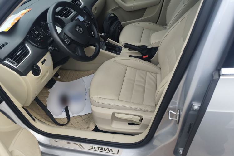 Used Skoda Octavia 2015 1.6L Automatic Yijun Edition
