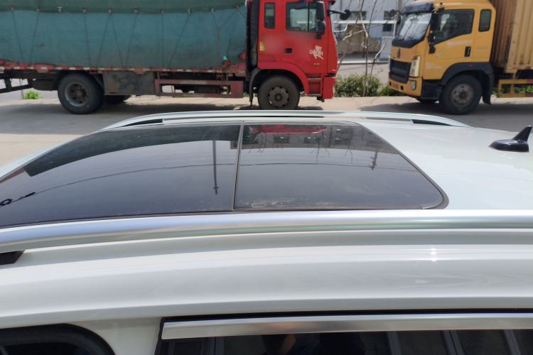 Used Volkswagen T-ROC 2024 280TSI DSG Two-Wheel-Drive Time Edition Roof