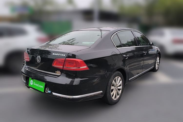 Used Volkswagen Magotan 2015 1.8TSI Advanced Model Rear Right 45 Deg