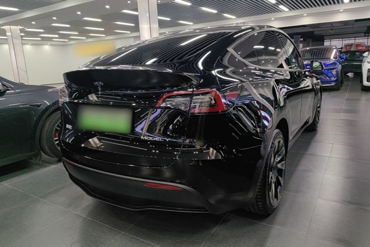 Used Tesla Model Y 2021 Long-Range All-Wheel-Drive Version
