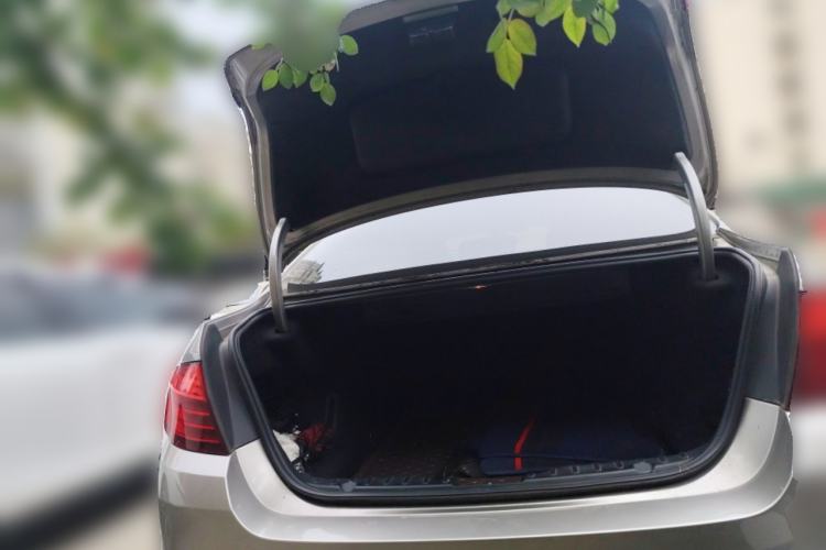 Used BMW 5 Series 2014 525Li Luxury Design Package