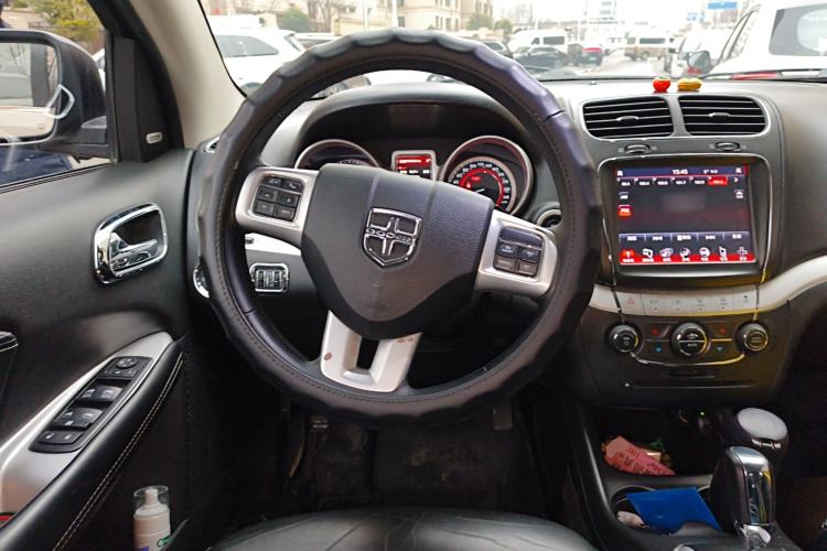 Used Dodge Journey 2013 2.4L Two-Wheel Drive Luxury Version