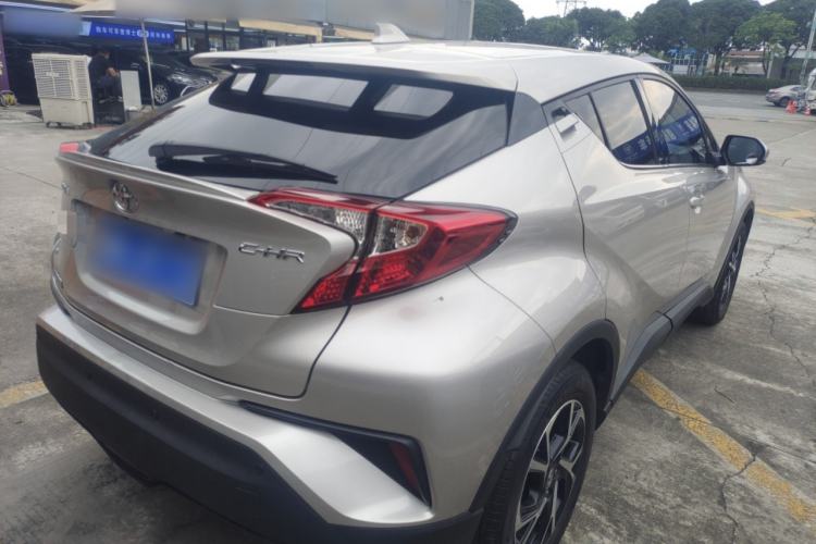 Used Toyota C-HR 2020 2.0L Leading Edition Rear Right 45 Deg