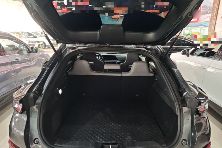 Used CHANGAN UNI-T 2022 1.5T Prestige Version Trunk