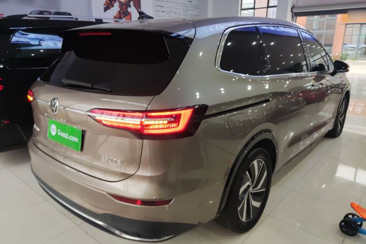 Used Volkswagen Viloran 2023 380TSI Luxury Edition Rear Right 45 Deg