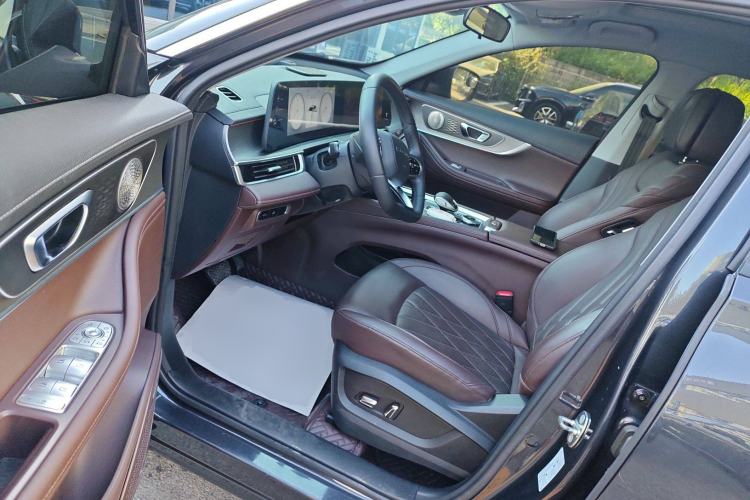 Used Chery Tiggo 8 PLUS 2024 Champion Edition 390TGDI DCT Bold Version 7-Seater