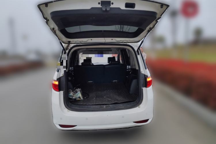 Used CHANGAN KAICHENG Oushang A600 2016 1.5L Manual Luxury 7-Seater Trunk