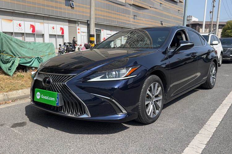 Used Lexus ES 2020 200 Excellence Edition