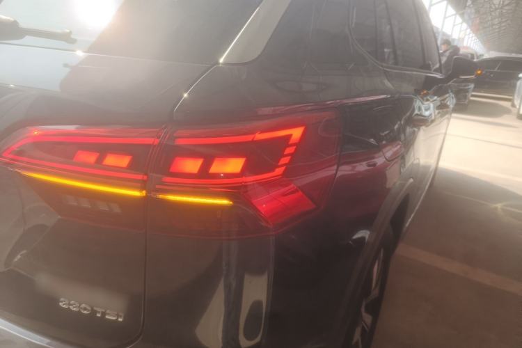 Used Volkswagen Tayron 2019 330TSI Two-Wheel Drive Luxury Model China VI Standard
