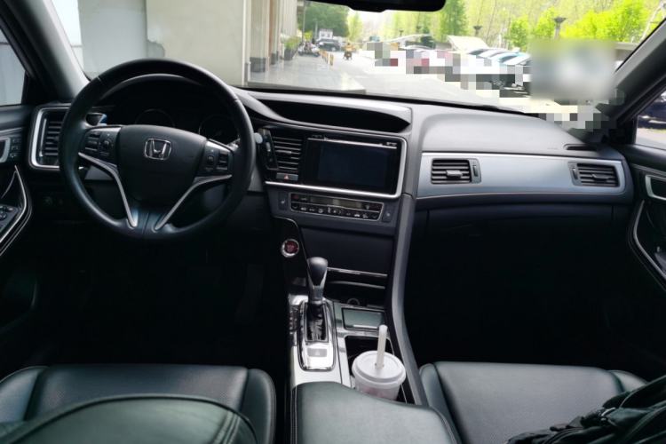 Used Honda Spirior 2015 2.0L Collector's Edition Center Console