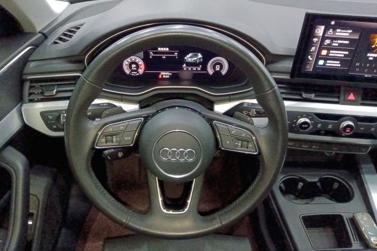 Used Audi A4L 2020 40 TFSI Fashion Dynamic Model Steering Wheel