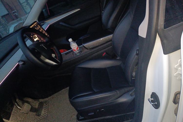 Used Tesla Model Y 2024 Long-Range All-Wheel-Drive Version