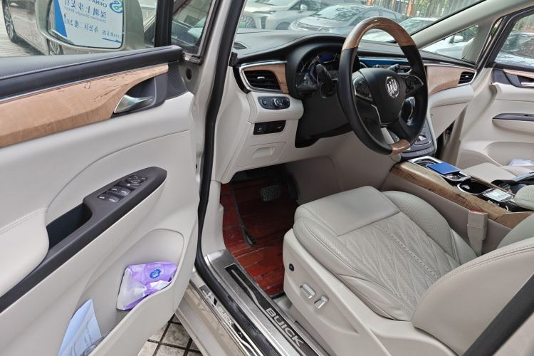 Used Buick GL8 2018 ES 28T Luxury Model China VI Standard
