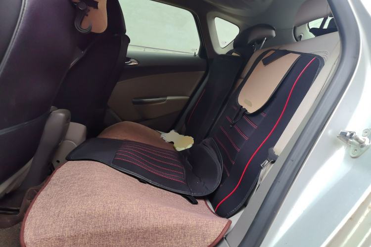 Used Buick GT 2010 XT 1.6L Manual Entry-Level Model
