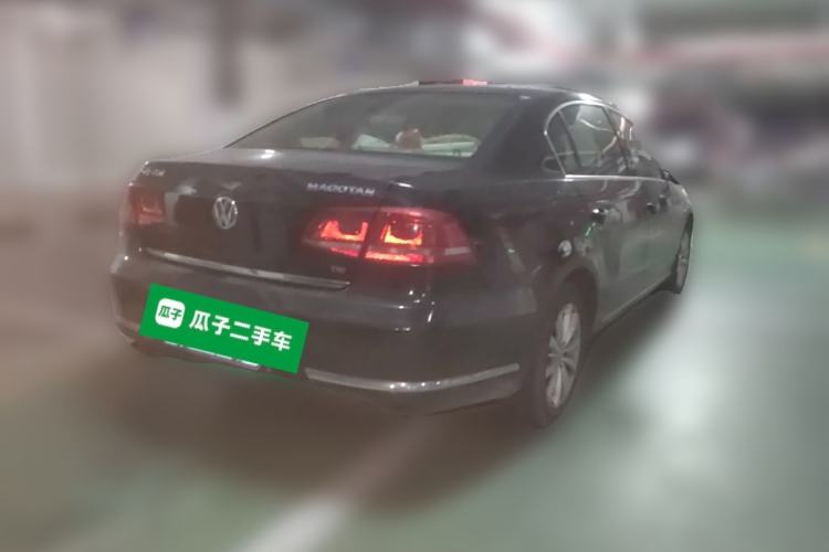 Used Volkswagen Magotan 2015 1.8TSI Advanced Model Rear Right 45 Deg