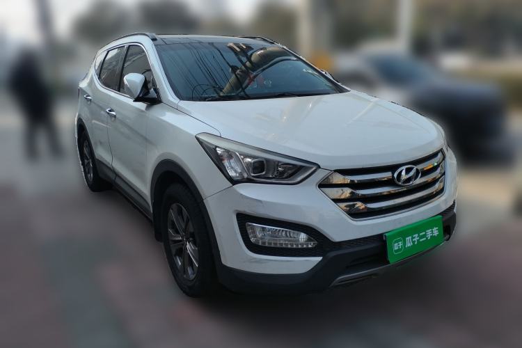 Used Hyundai Santa Fe 2015 2.0T Automatic Two-Wheel Drive Smart Version 5 Seats