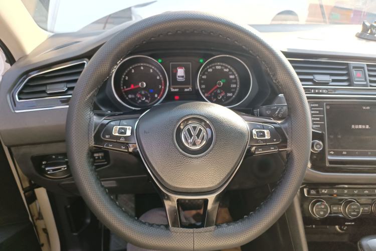 Used Volkswagen Tiguan L 2017 330TSI Automatic Two-Wheel Drive Luxury Edition