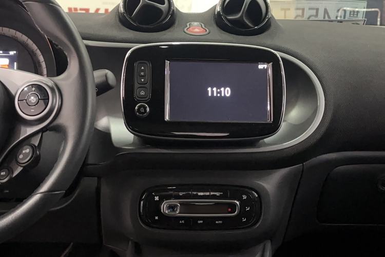 Used smart fortwo 2019 0.9T 66kW Hardtop Engine Version China VI Emission Standard
