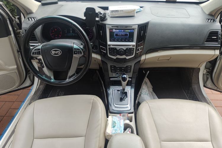 Used BYD Surui 2012 1.5TID Automatic Luxury Version
