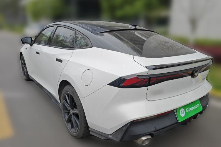 Used CHANGAN UNI-V iDD 2023 ZhiDian iDD 1.5T 113km Smart & Fun Version
