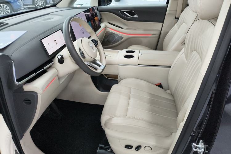 Used VOYAH Dream 2025 PHEV Four-Wheel-Drive Flagship Kunpeng Edition Left Front Seat