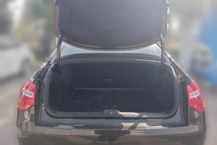 Used Citroen C5 2014 1.6T Automatic Luxury Model Trunk