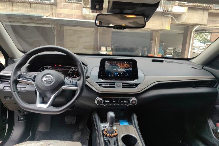 Used Nissan Teana 2021 2.0L XL Upper AD1 Smart Drive & Navigation Edition Center Console