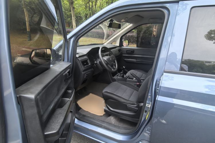 Used Wuling Hongguang PLUS 2020 1.5L Manual Standard Edition 5 Seats