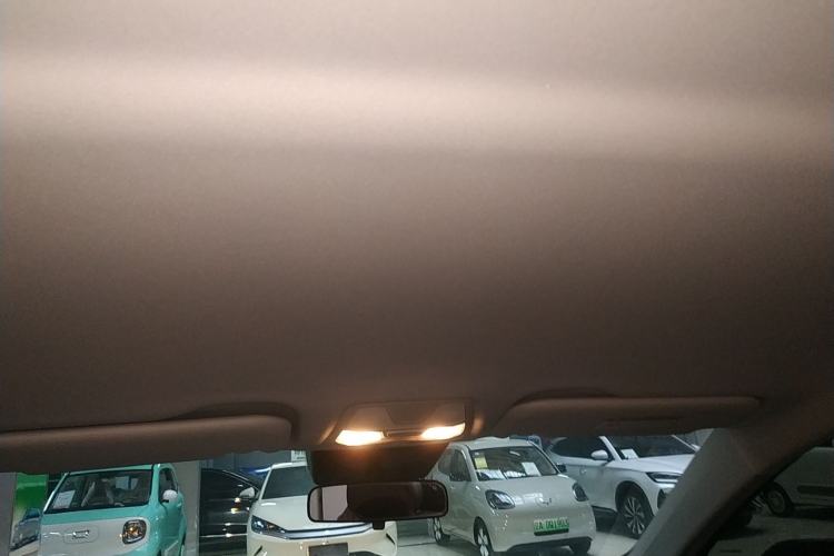 Used Hongqi E-QM5 2022 431 km Charge & Enjoy Edition