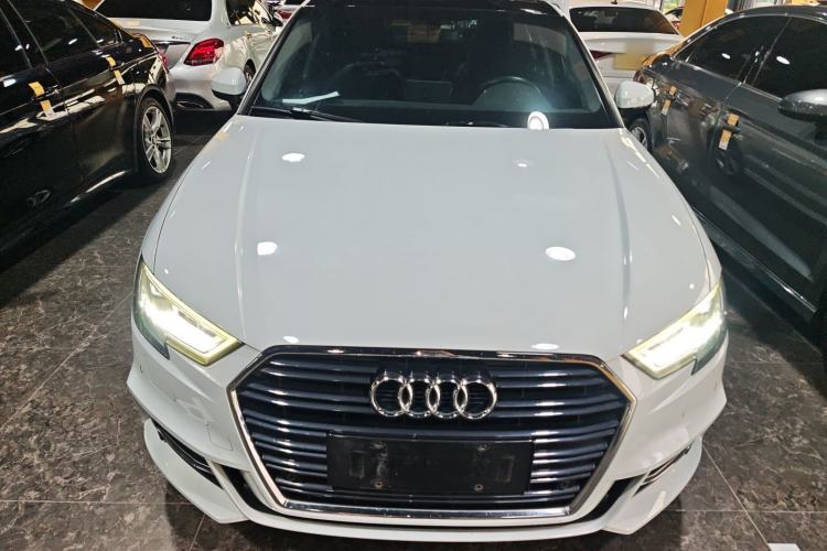 Used Audi A3 2019 Limousine 35 TFSI Fashion Edition China VI Emission Standard