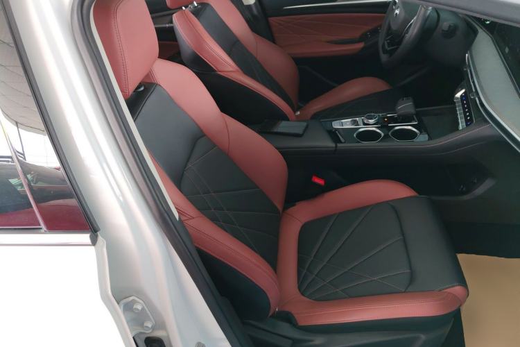 Used Changan Eado 2022 PLUS Blue Whale NE 1.4T GDI DCT Prestige Edition
