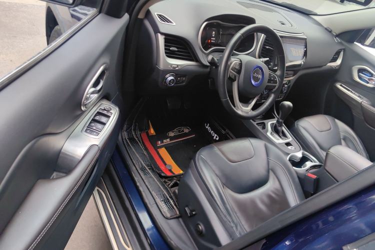 Used Jeep Cherokee 2016 2.4L Leading Edition