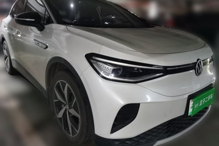 Used Volkswagen ID.4 CROZZ 2021 Long-Range PRO Two-Wheel Drive Version Front Right 45 Deg