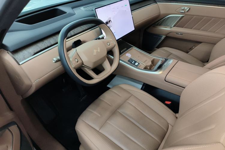 Used ONVO Luxeed L90 2025 Model—Ultra Six-Seater Version