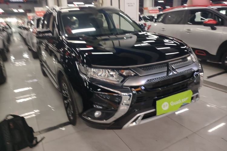 Used Mitsubishi Outlander 2020 2.0L Two-Wheel Drive Comfort Edition 5 Seats
