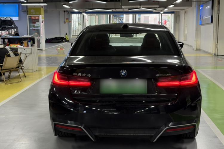 Used BMW i3 2022 eDrive 35 L
