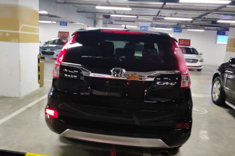 Used Honda CR-V 2016 2.0L Two-Wheel Drive Classic Edition