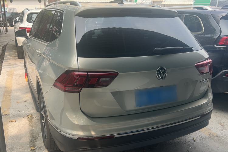 Used Volkswagen Tiguan L 2018 330TSI Automatic Two-Wheel Drive Comfort Edition Exterior 4